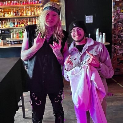 zaystation5's profile picture. I’m not the mom friend, I’m the dad friend: tries to take care of his friends but is too distant and emotionally clumsy to be any good at it - 28