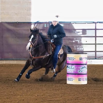 amydrinkie's profile picture. Everywhere I’ve been, I’ve been the belle of the ball