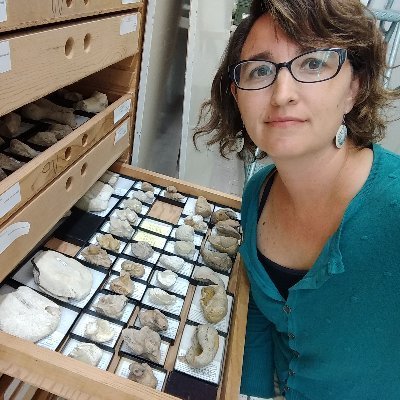 PatagonianWhale's profile picture. Paleontóloga, Investigadora del CONICET y Mamá de dos varones.
Vicepresidenta Asociación Paleontológica Argentina