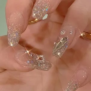 YasmineAlyari's profile picture. 