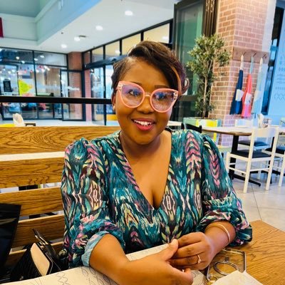 HMTsparkle's profile picture. mother to many, sister to many, first daughter and daughter in law. God's chosen one...free spirited woman,...forever grateful for this life✨🌹