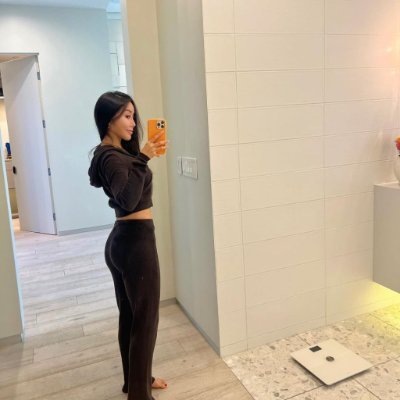 Shergulshergul3's profile picture. Serial entrepreneur and decision-maker with a passion for beauty, fashion, and food. Owner of multiple ventures skincare line, and clothing design