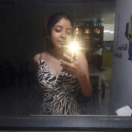 breadloserrr's profile picture. ladki hun. doctor hun. zindagi se kaafi pareshan hun.