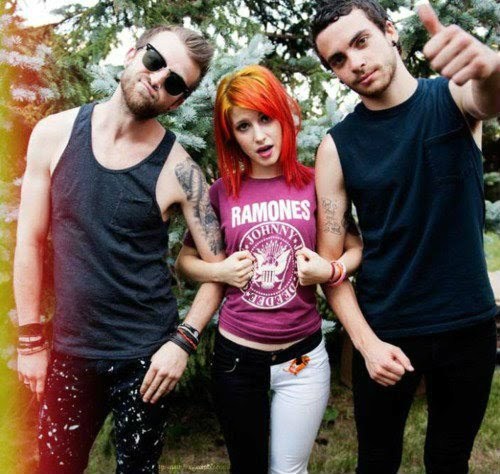 FC Paramore Maranhão Para galera que é paixonado, Crazy, por Paramore (L) e é dedicado a razão da minha felicidade @paramore.