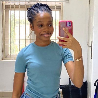 shaniasvault's profile picture. A 19 year old Nigerian that makes money online through Digital Marketing💸 74k +4k on Instagram | 100+ students📚 | N1.1M in 3 months | WhatsApp: +2349124221642