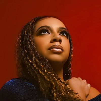 A truly talented vocalist, skilled writer and composer New album #TheBeginning out now!🇳🇬 🇪🇬 Click below to listen 👇👇