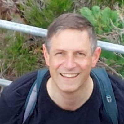 Ich bin Arzt und habe so viel erlebt, das undemokratisch läuft, ich setze mich intensiv für mehr Transparenz ein. Twittere hier privat.