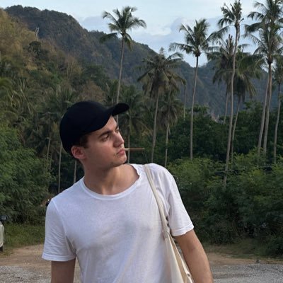 reuzel_privat's profile picture. Graduated from the Faculty of Patrick's offline Business School and Las Encinas School 🪩