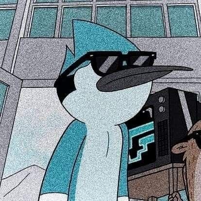 __manuelsena's profile picture. bag chaser. 💙❤️