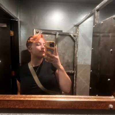 your favorite pansexual Scorpio tips are open 😌 send me your dirtiest request. I can make your dreams come true