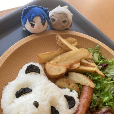 槍弓用垢。成人済。物書き。書くものは槍弓ですが、本人は雑食です。ネタツイや好きなものを呟きます。誤字脱字します。無言フォローごめんなさい‼︎よろしくお願いします‼︎ トワウォ(九🐉城砦)関係→@whitediary1