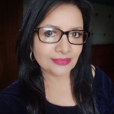Directora General Académica de la Universidad Nacional de Concepción-Py. Hablo castellano y guaraní. Gusto del arte y la literatura, la familia y la paz!