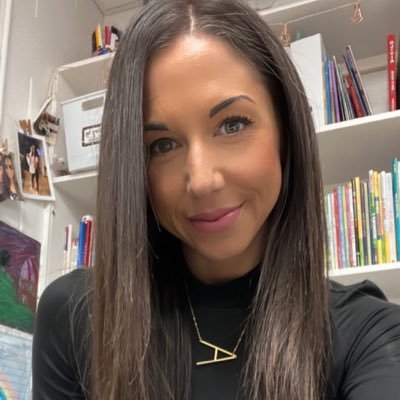 Grade 1 teacher at Woodlawn School. Passionate about Play Based Learning 🎲, Explorations 🎨, Inquiry❓, Reggio 🍃, and Makerspaces 📦
