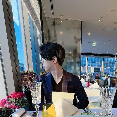 業務システム屋さん|元SESで客先常駐|30歳で現役マネージャー|転職経験3回|他業界から独学未経験でエンジニアへ|年収400万UP|残業0時間を6ヶ月継続|自社開発企業でSaaSプロダクト責任者|実体験を元にした転職術&入社後に圧倒的な成果を出す仕事術を発信中!|転職・キャリアnoteは下記リンクから✨