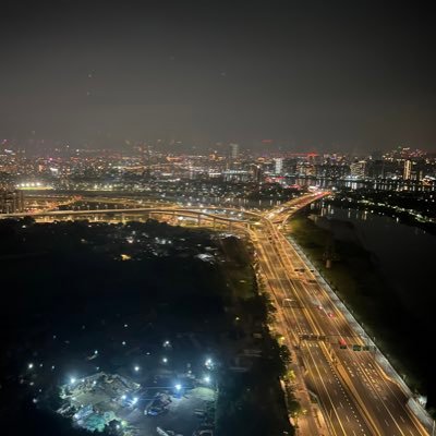 syt2330tsmc's profile picture. 