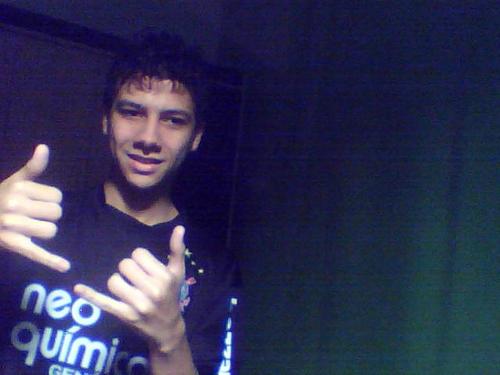 Só eu sei o que passei
A vida não é fácil mas eu tô ligado eu sei
Eu sigo meu caminho tô firmão tô ai
Não há nada nessa vida que me faça desistir