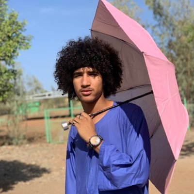 يزعجني ان كل هذا النضال ليس من اجل حياه مترفه بل من اجل حياه عاديه!❤️‍🩹
