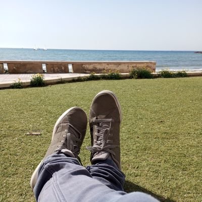 TomasFuent5846's profile picture. Mort al Algoritme....Visquen les persones!!!!!