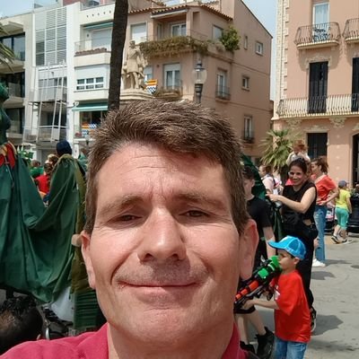 MompoCastaner's profile picture. Satisfet, d'haver viscut tant