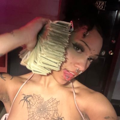 NSFW !! Licensed piercer & e-whore!! Official fan page for @illdie4myluvr | 23 | ca $sickksaadworld | non-buyer DM fee $10