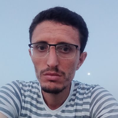 🗞️حاصل على درجة الماجستير في الأدب العربي.
📻أعمل مدققا لغويا الإعلام المحلي.
وعلى استعداد لتدقيق الأوراق والأبحاث، لتواصل ٠٠٩٧٠٥٩٧٨٨٠