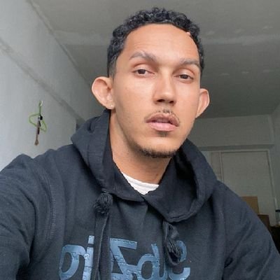 Ọmọ Obatala
Juremeiro
Poeta
Dançador, brincador de coco de roda
Capoeira contemporânea
Estudante de Engenharia Florestal
Técnico em Segurança do Trabalho