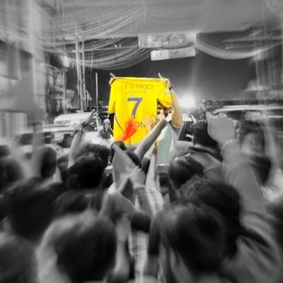 Jilla_Karthii's profile picture. You either die a hero or live long enough to see yourself become the villain 🧨✨