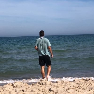 Abogado. Publicaciones sobre Derecho Deportivo, Societario y Marketing.