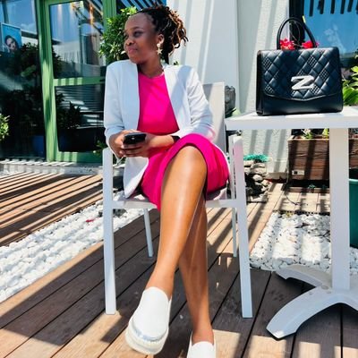▪️Talkshow Queen👸 ▪️ Introvert ▪️Accountant ▪️Christ Ambassador ▪️Founder @guestinhomes