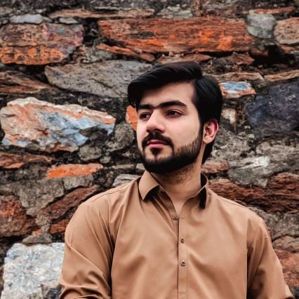 meem_ulhaq's profile picture. ✹ Available for work ✹