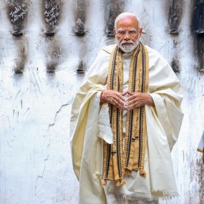 For me Nation first and I strongly believe in Modiji's leadership~~~Blessed to be followed by @narendramodi ji 🙏
Rts r not endorsements~~
India~~
Bharat~~