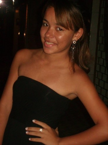 Oiii Adoro estuda ingles, Amo dança vivo minha vida muito feliz, Adora fazer novas amizades: CASADA E PRA SEMPRE FELIZ bjssss