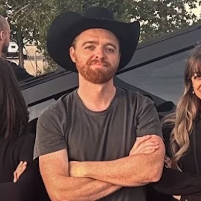 AlexM_Ingram's profile picture. beyond fear, destiny awaits//growth content at @tesLa