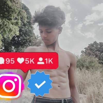 BloggerZiy25562's profile picture. Follow to my Twitter channel subscribe to my YouTube channel ziyaan blogrr 📷 support kijiye