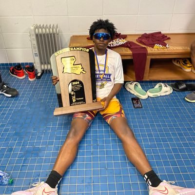 # class 2025. 5’10”140||Pg||3.5🏀GPA|| Franklin Sr.high school contact 337-940-0164