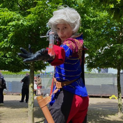 Hi I’m Tash (26 she/her). Just finished my astrophysics degree, do cosplay for fun, occasionally crochet, and spend too much time playing Baldur’s Gate 3.