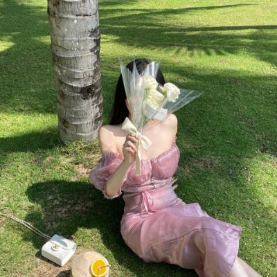 hossmoka474's profile picture. Exploring the flavors of life and the depths of imagination, one bite and one page at a time 🌮📖"?