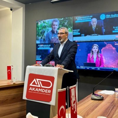 (AKAMDER)ADANA KAMU MÜTEAHHİTLERİ BAŞKANI. DAİMFED TEŞKİLAT BAŞKANI. DÜNYA TÜRKMENLER BİRLİĞİ GENEL BAŞKAN YARDIMCISI.