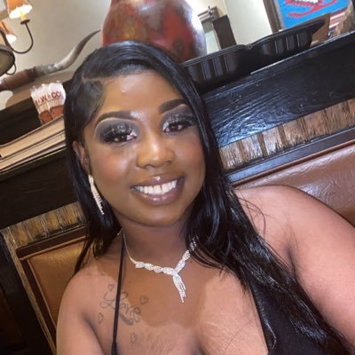 pretty brown girl 🤎 4/15 Aries ♈️ ✨I’m my favorite person✨
