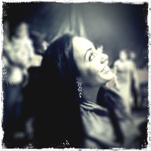 Jornalista, assessora de imprensa, pós-graduada em Marketing, contadora de histórias e paulistana roxa