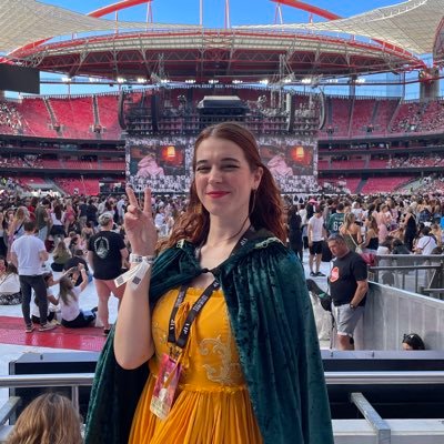 27| full-time Swiftie 🍂🌾🪶🐍🧣 ERAS - Lisbon N1/N2 Short n sweet 16/03 Secret of us 08/02