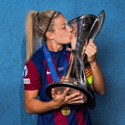 serra1017's profile picture. futfem💙❤️