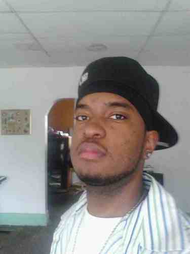 im 6'0 wavey hair smart educated,ambitious, work at comerica park & im trying to become a professional bowler #teambowling #teamfollowback #teamswag #teamheat