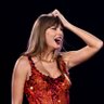 bettrtnrevenge's profile picture. there’s nothing swifties do better than revengee met maisie peters and cried a lot🥲
