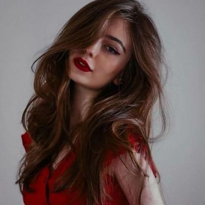 kubarudnicki's profile picture. على أرضنا لا نستطيع أن نحب إلا مع الألم والعذاب.