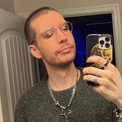 lanrek's profile picture. chaste, sane, and ethical 🌈⃤   he/him 39