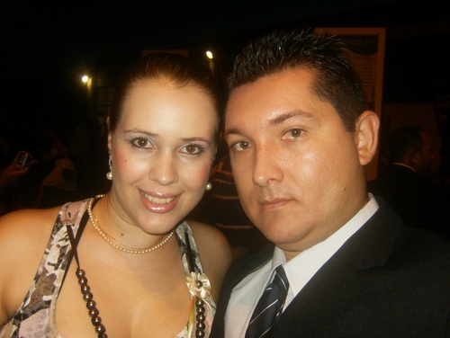 FeLiCísSiMoS!!! Noivos! E Ambos Graduandos da UERN, Ciências da Computação e Letras! AXO Profissional de TI e Cela da Estética... Juntos Par Perfeito!!!