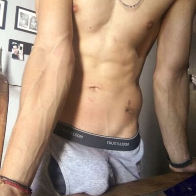 Cuenta secundaria,  solo comparto algo de morbo propio 🔥🍆🔥🍆🔥🍆