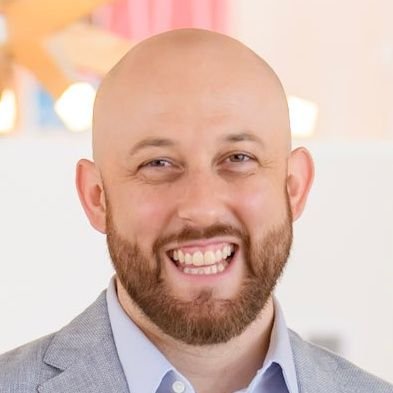 Guiding decision-makers toward collaborative success | Building strategies with your team | Democratizing decision-making
Dad | Husband | Beard | #COYS