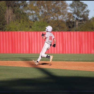 5’10 160lbs SS/3B/OF Loganville high school c/o 26’